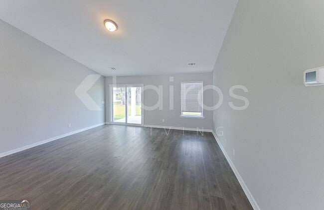 Photo - 104 Ebenezer Blf Wy