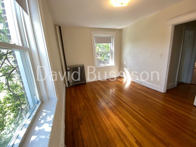 Building Photo - 88 Washington St Unit 8 Rental