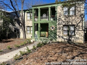 Building Photo - 309 E Lullwood Ave