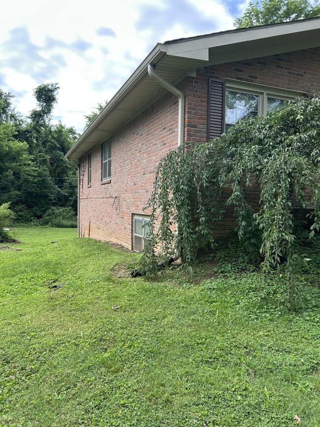 Photo - 106 Sherwood Dr