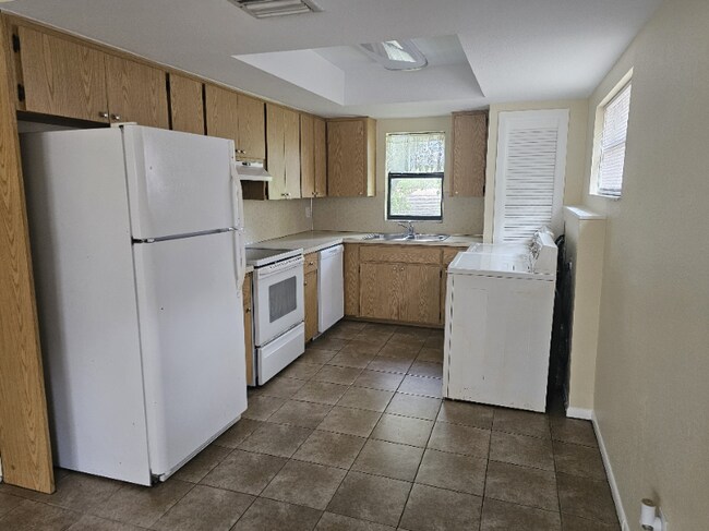 Photo - 4030 78th Ave N Unidad 11