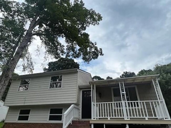 5 bedroom 2.5 bath home - 5 bedroom 2.5 bath home
