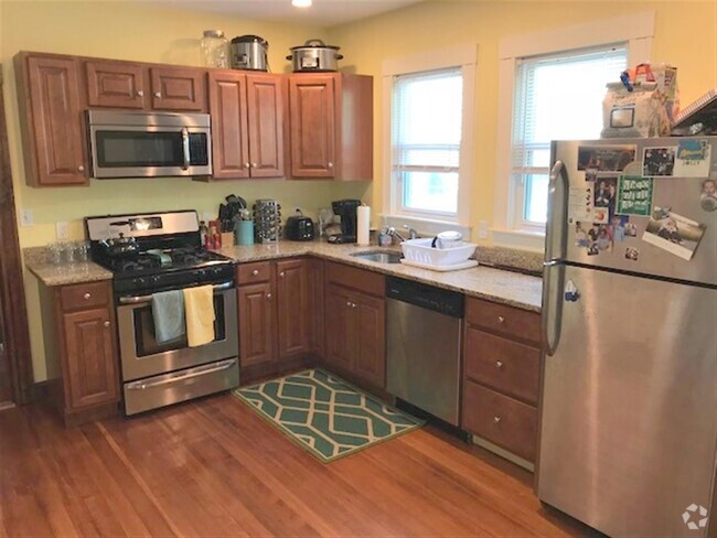 Building Photo - 38 Minnesota Ave Unit 1 Rental