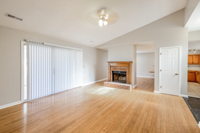 Photo - Inviting and Spacious 3 Bedroom Home in Summerville