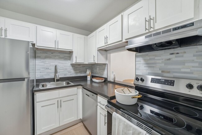 Photo - Atlas at Bay Point