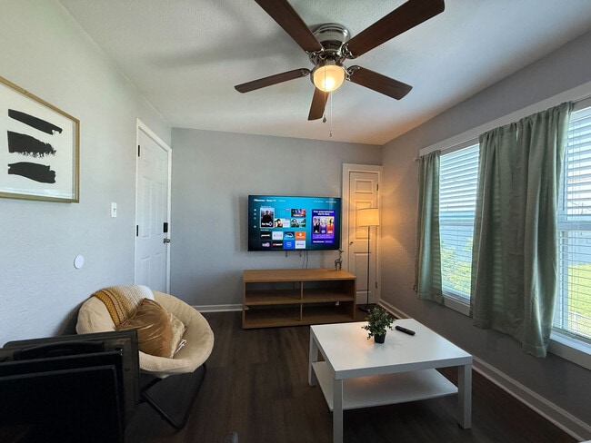 Photo - 1124 Morgan Ave Unit SI FL2-ID1532258P