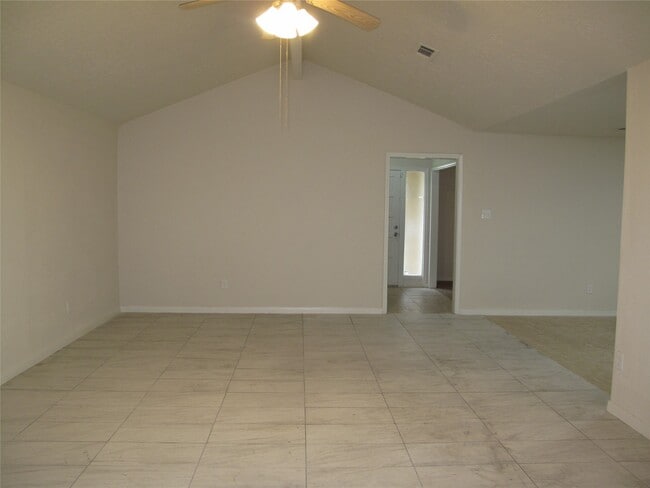 Photo - 6906 Sandy Knolls Dr