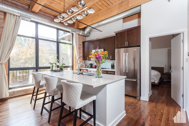 Photo - 1750 N Wolcott Ave Unidad 00108A