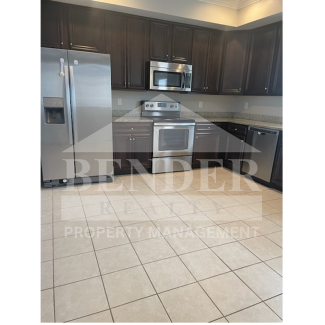 Photo - BEAUTIFUL TOWNHOME