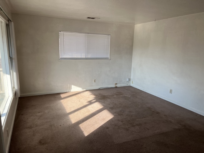 Photo - 2700 Whitcomb Way