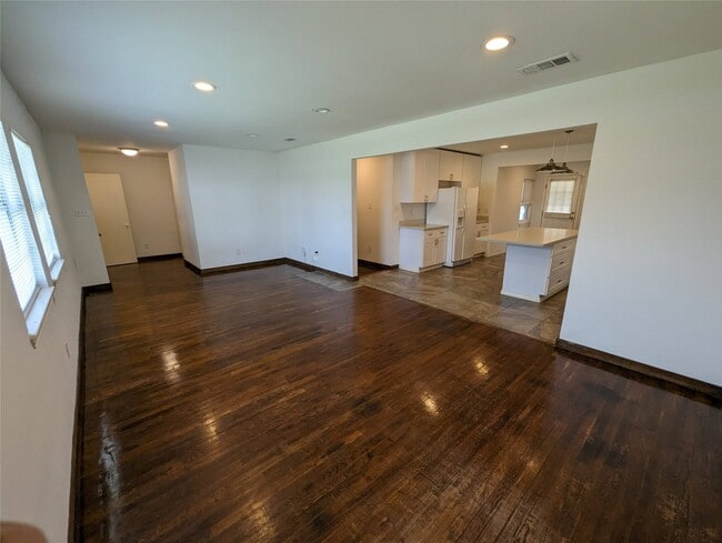 Building Photo - 4604 Gunter St Rental