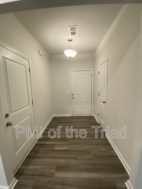 Photo - 3003 Mackay Pointe Lane