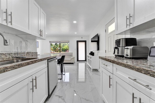 Photo - 2730 NE 16th Ave
