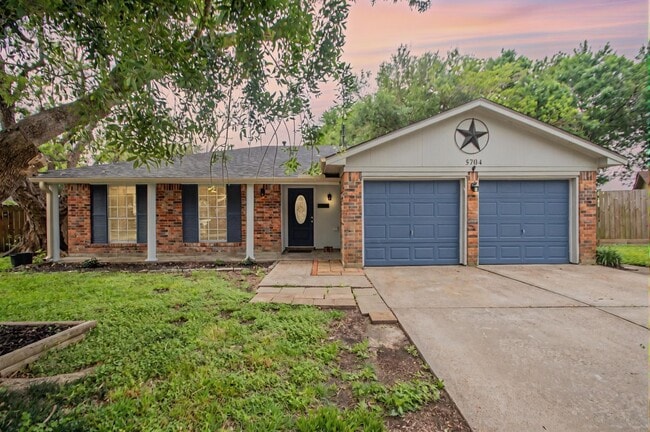 Photo - 5704 Leggett Ln