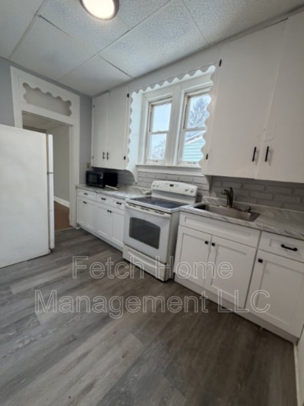 Photo - 569 W Philadelphia St