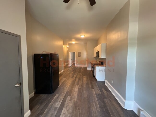 Building Photo - 5515 Vine St Unit Apt 1
