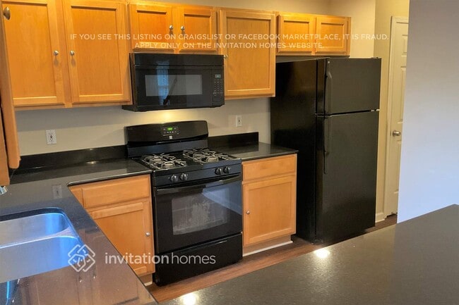 Photo - 566 Windcroft Cir NW