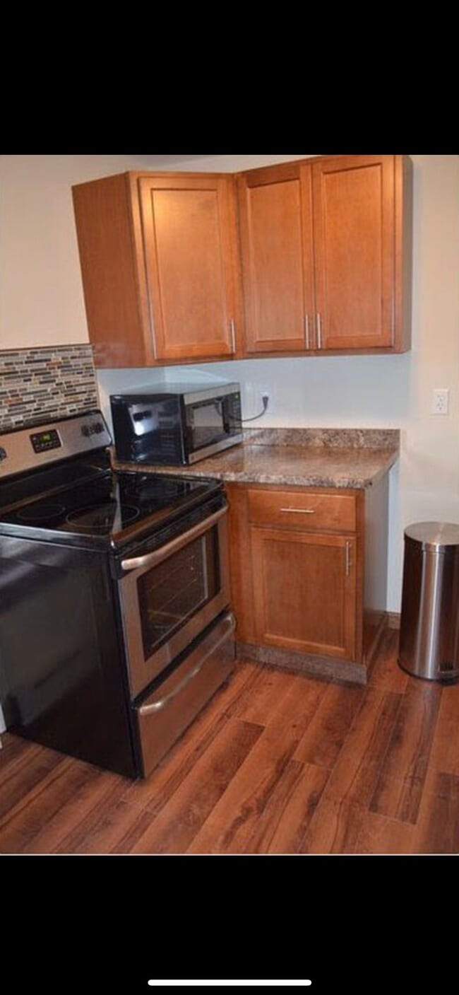 Photo - 35 Miller St