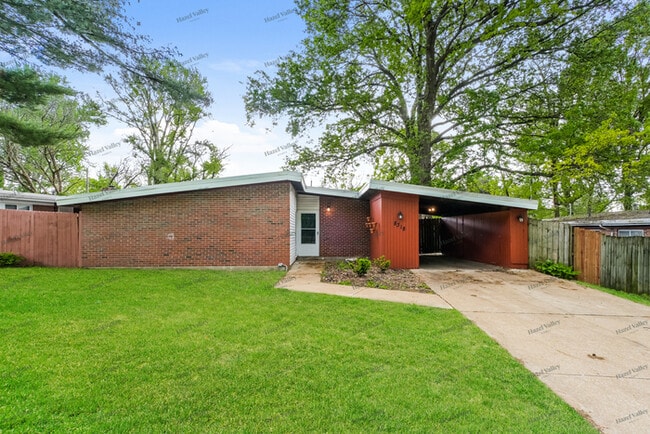 Building Photo - 8318 Sagewood Ln Rental