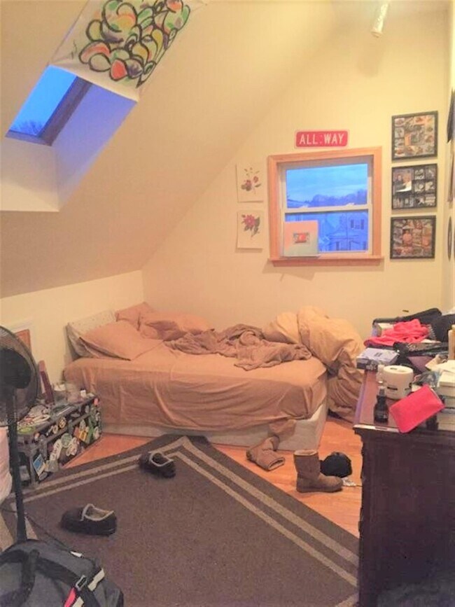 Photo - 167 Pearl St Unit 3