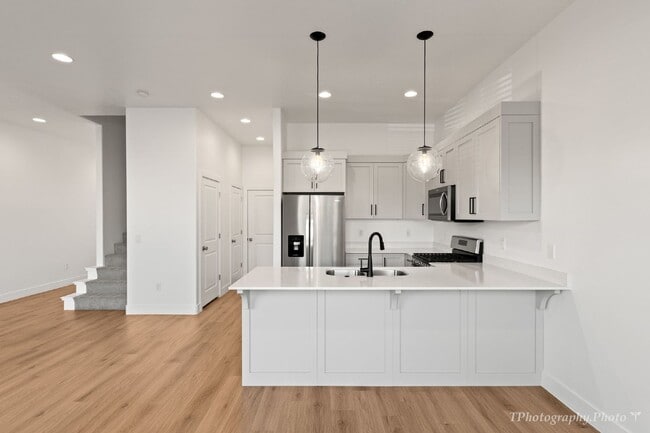 Photo - "Beautiful pet friendly 3-Bedroom, 2.5 Bat...