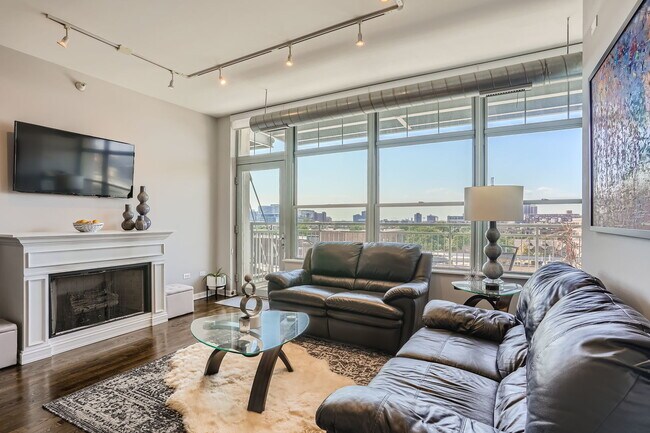 Photo - 1200 W Monroe St Unit 812