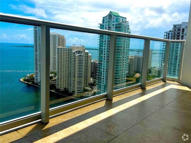 Building Photo - 300 S Biscayne Blvd Unit T-2912 Rental