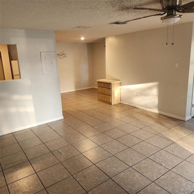 Photo - 305 NW 11th Ave