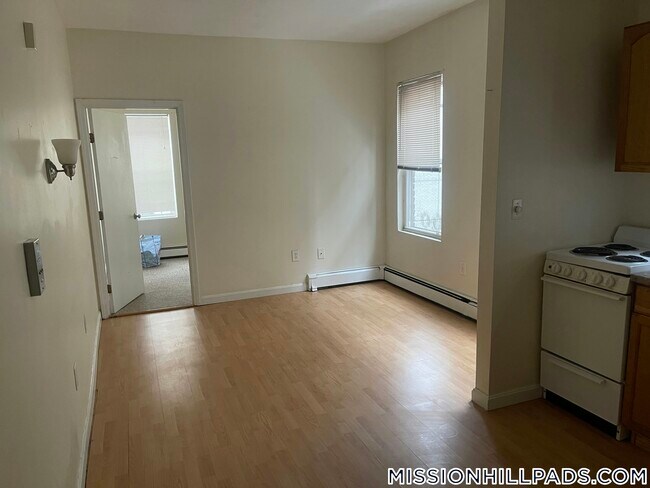 Photo - 59 S Huntington Ave Unidad 2