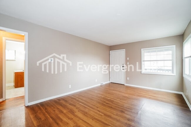 Photo - 1171 Studer Ave