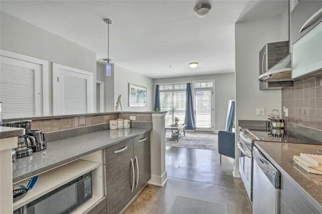 Photo - 1300 DeKalb Ave NE Unit 112