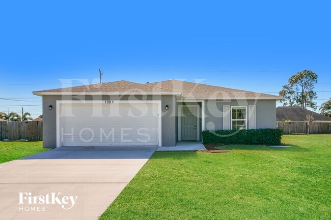 Building Photo - 1082 SW Bianca Ave