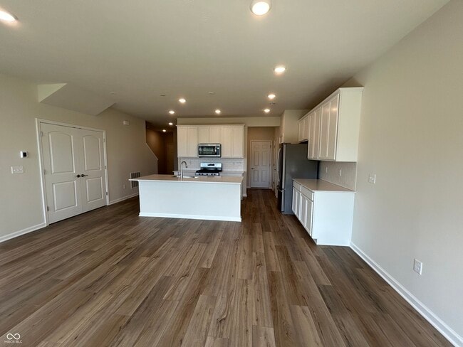 Photo - 9755 Behner Dr