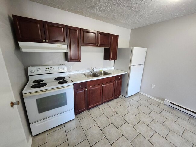 Building Photo - 2 Arena Ln Unit 4