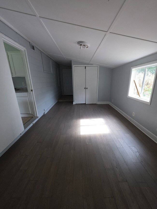 Photo - BEAUTIFUL 4 BEDROOM 1 BATHROOM HOME