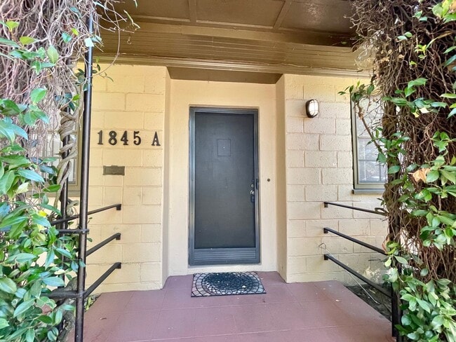 Photo - 1845 Brown St Unidad A