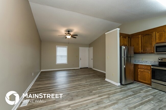 Photo - 604 Powerline Ave