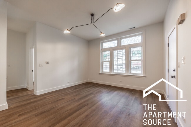 Building Photo - 1456 N Kedzie Ave Unit CH1 Rental