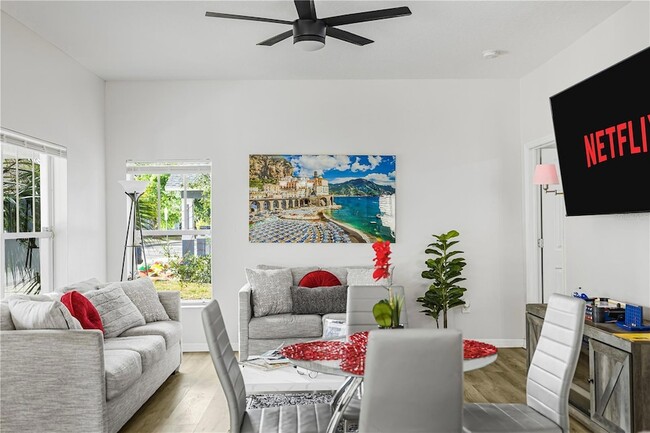 Photo - 318 E Patterson St