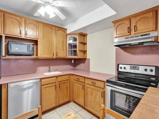 Photo - 2001 Atlantic Shores Blvd Unit 419