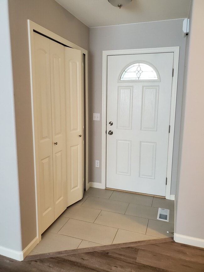 Photo - 645 W Holiday Dr Unit 2