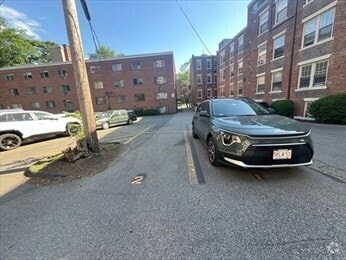 Building Photo - 141 Beaconsfield Rd Unit 2 Rental