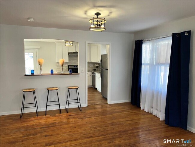 Photo - 1081 Brooklawn Ave