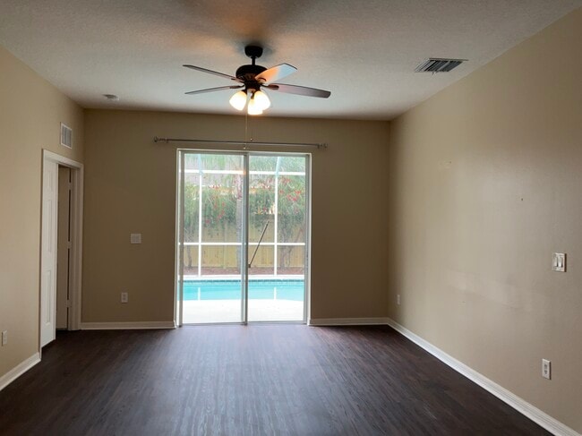 Photo - 19053 Tilobe Loop