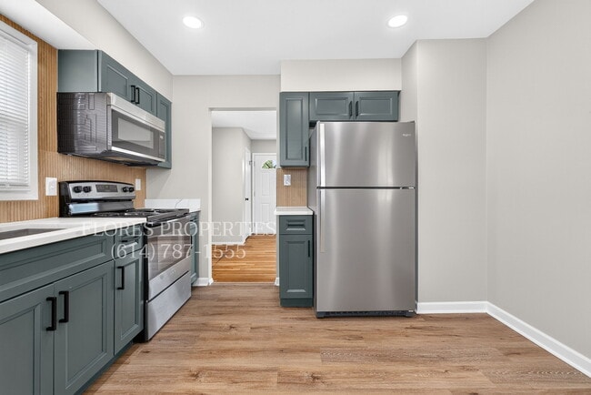 Photo - 1136 Pauline Ave