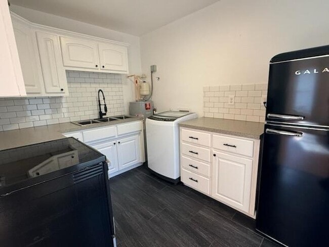 Photo - 719 Madison St