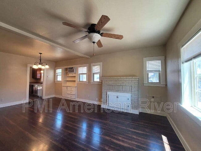 Photo - 4413 Parker Ave