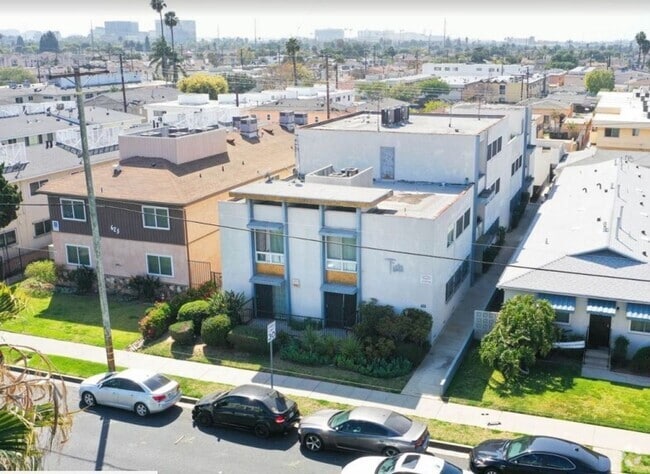 Building Photo - 623 S Grevillea Ave Unit 7 Rental