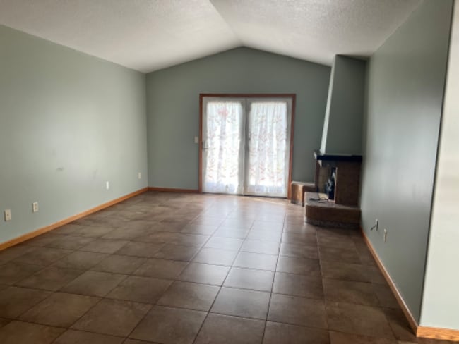 Photo - 262 Meadowbrook Ave Unit 1