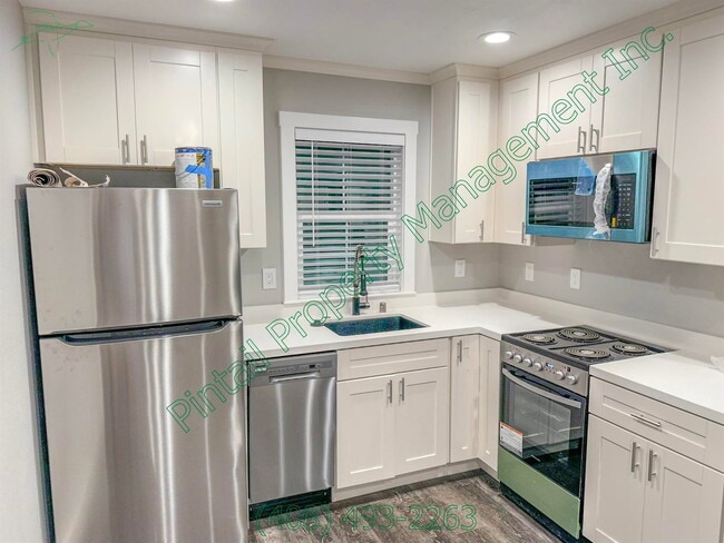 Photo - 756 N 11th St